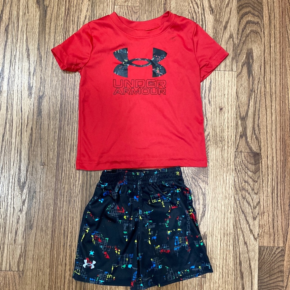 Under Armour 2t Matching set.